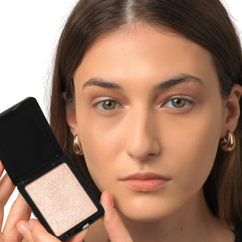 What-A-Glow Highlighter Radiant Luminous Powder for Stunning Glow