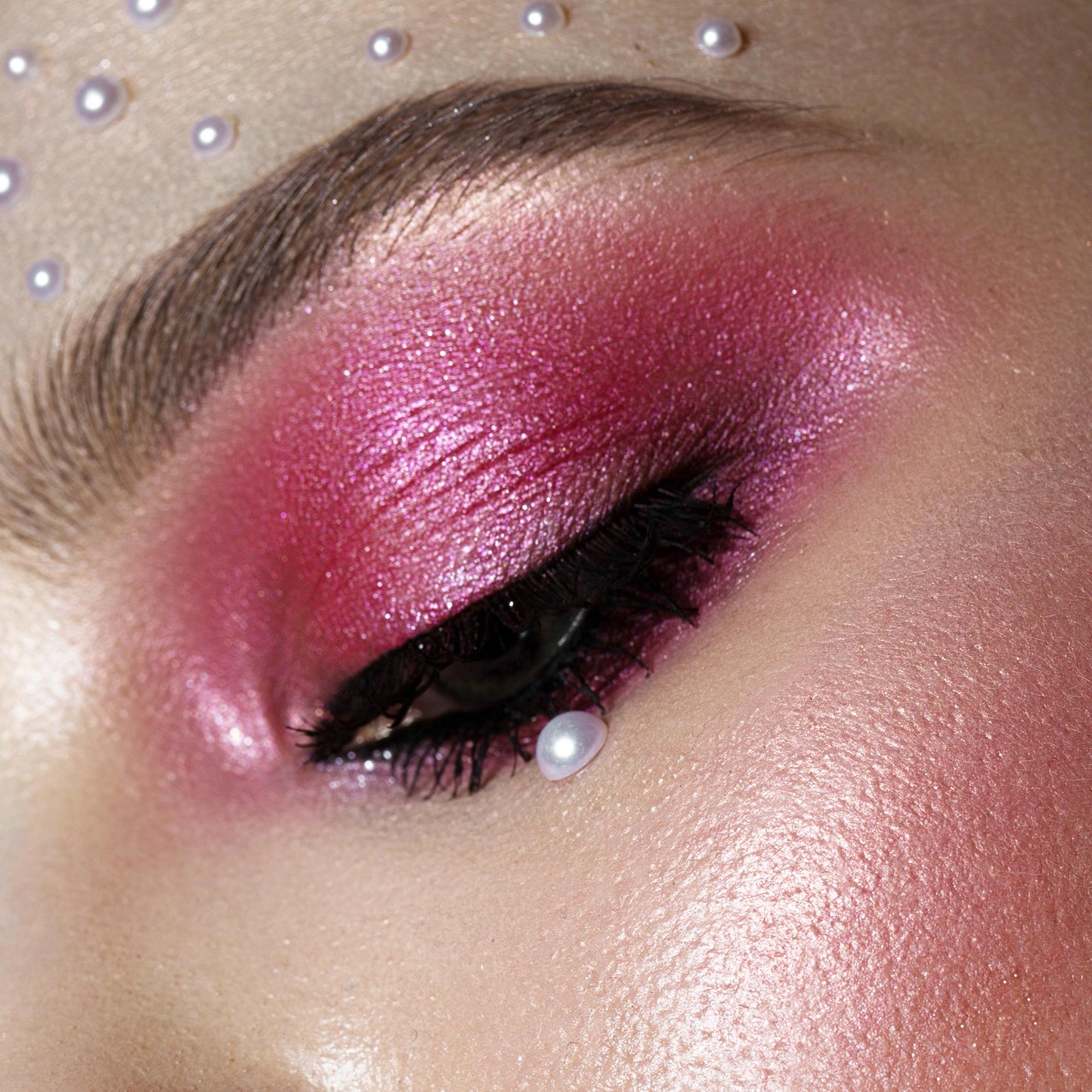 Eyeshadow Palette - 6-in-1 Versatile, Blendable & Highly Pigmented